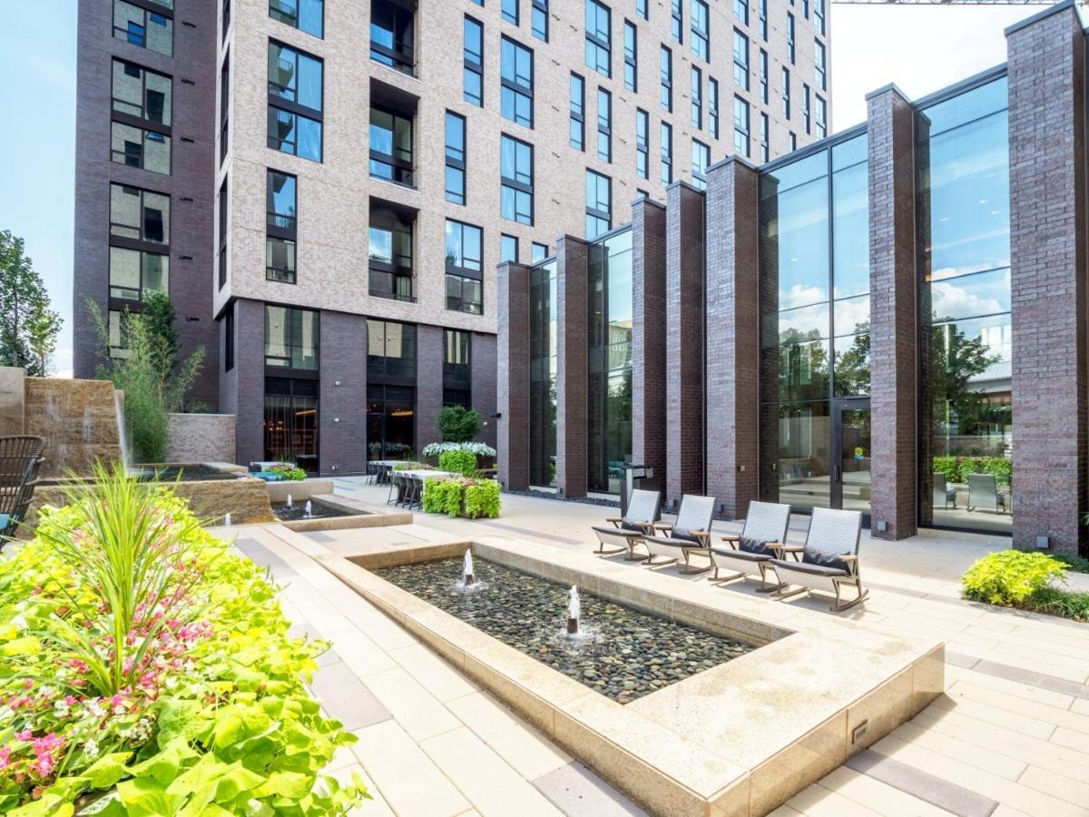 Bluebird Suites At Reston Town Center Exterior foto
