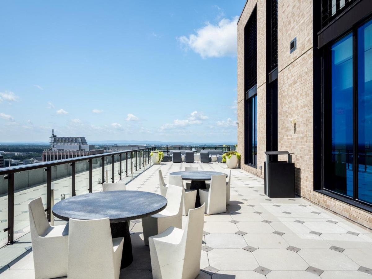 Bluebird Suites At Reston Town Center Exterior foto